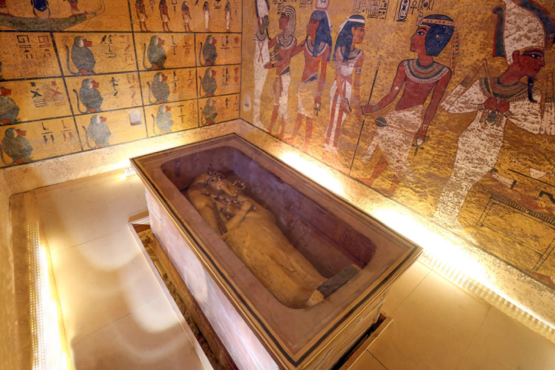 Tomba di Tutankhamon: tra mummie, sarcofagi e leggende