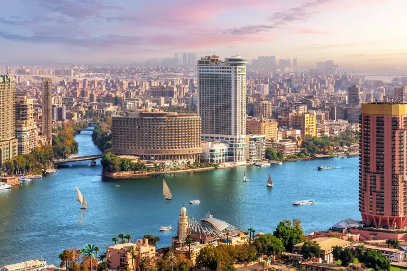 Il Cairo cosa vedere: moschee, piramidi e vita che brulica a ogni angolo